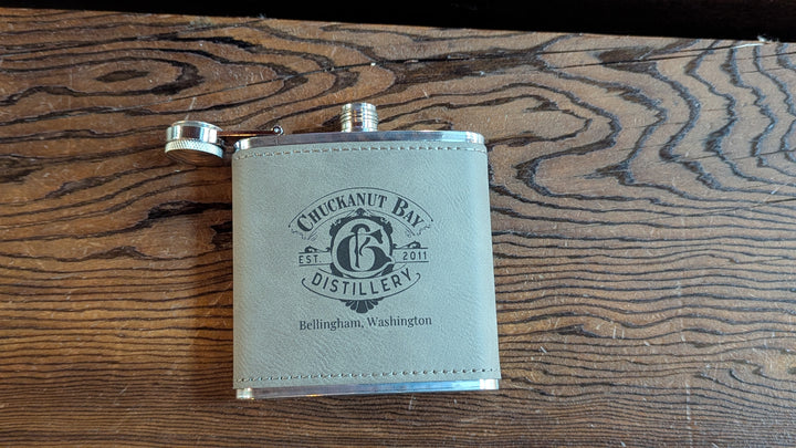 Leather Chuckanut Bay Flask (6oz)
